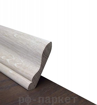 Плинтус Дуб галтель